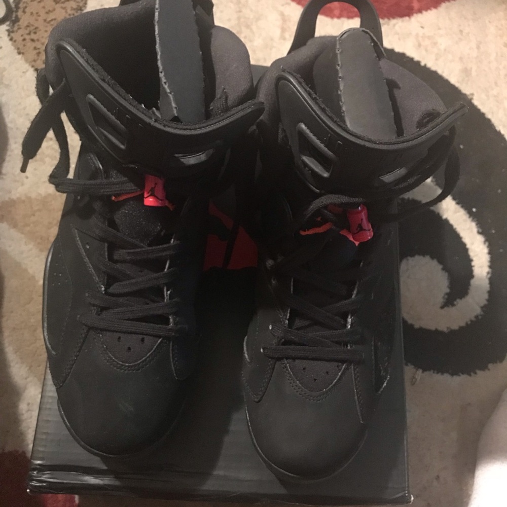 Air Jordan Retro 6 (black/infrared)
